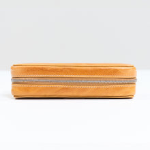 Load image into Gallery viewer, DISTRESSED MIEL DUO POUCH FOR TWO WATCHES