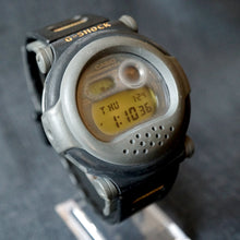 Load image into Gallery viewer, 1994 VINTAGE CASIO G-SHOCK DW-001 ORIGINAL &quot;GRAY JASON&quot;