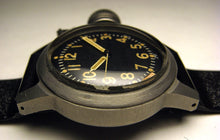 Load image into Gallery viewer, ELGIN U.S.MILITARY NAVY UDT DIVER'S CANTEEN WATCH MINT 1950 KOREAN WAR