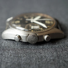 Load image into Gallery viewer, 1974 CWC UK ROYAL AIRFORCE PILOT'S ISSUED MILITARY CHRONOGRAPH WATCH