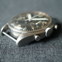 Load image into Gallery viewer, 1974 CWC UK ROYAL AIRFORCE PILOT'S ISSUED MILITARY CHRONOGRAPH WATCH