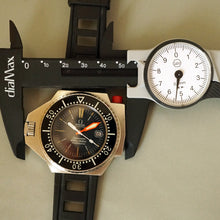 Load image into Gallery viewer, 1971 OMEGA SEAMASTER 600 PLOPROF 166.077 DIVER WATCH