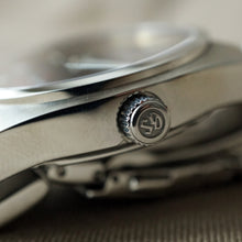 Load image into Gallery viewer, 2013 GRAND SEIKO REF.SBGX089 MAGNETIC RESISTANT 40000 A/m 500 LIMITED ED.