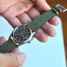 Load image into Gallery viewer, ASH GREEN DISTRESSED CALF STANDARD STRAP