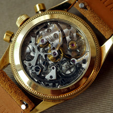 Load image into Gallery viewer, 1993 UNIVERSAL GENEVE COMPAX 18K YG 184450 CHRONOGRAPH WATCH