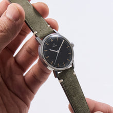 Load image into Gallery viewer, FATIGUE GREEN SUEDE THE MUSEUM STRAP