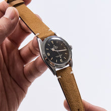 Load image into Gallery viewer, SAND SUEDE THE MUSEUM STRAP