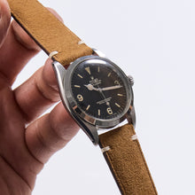 Load image into Gallery viewer, SAND SUEDE THE MUSEUM STRAP