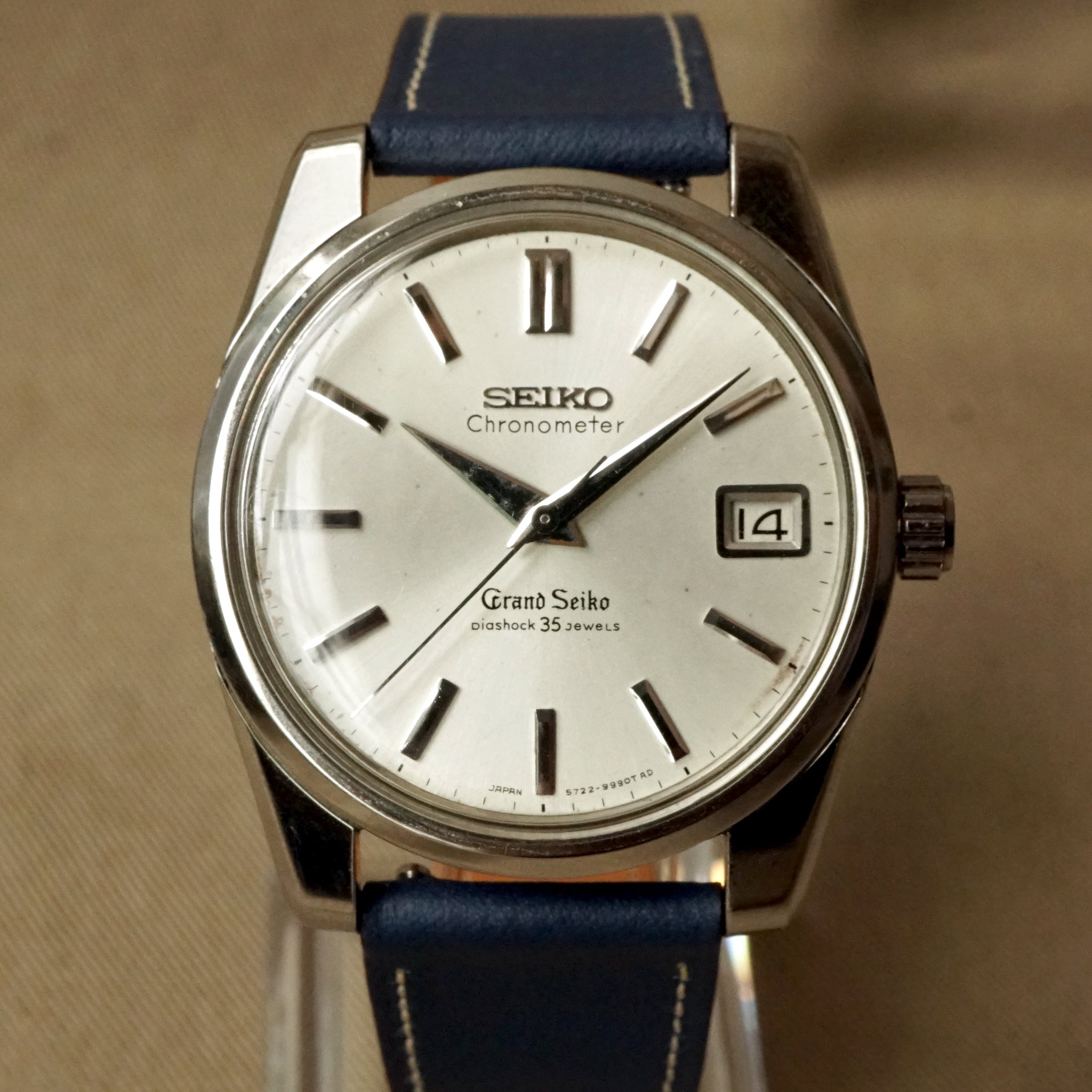 1965 GRAND SEIKO REF.5722 9990 CHRONOMETER LION HAND WOUND WATCH