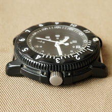 Load image into Gallery viewer, 1995 STOCKER &amp; YALE U.S.MILITARY ISSUED TYPE 6 SANDYP650 NAVIGATOR WATCH